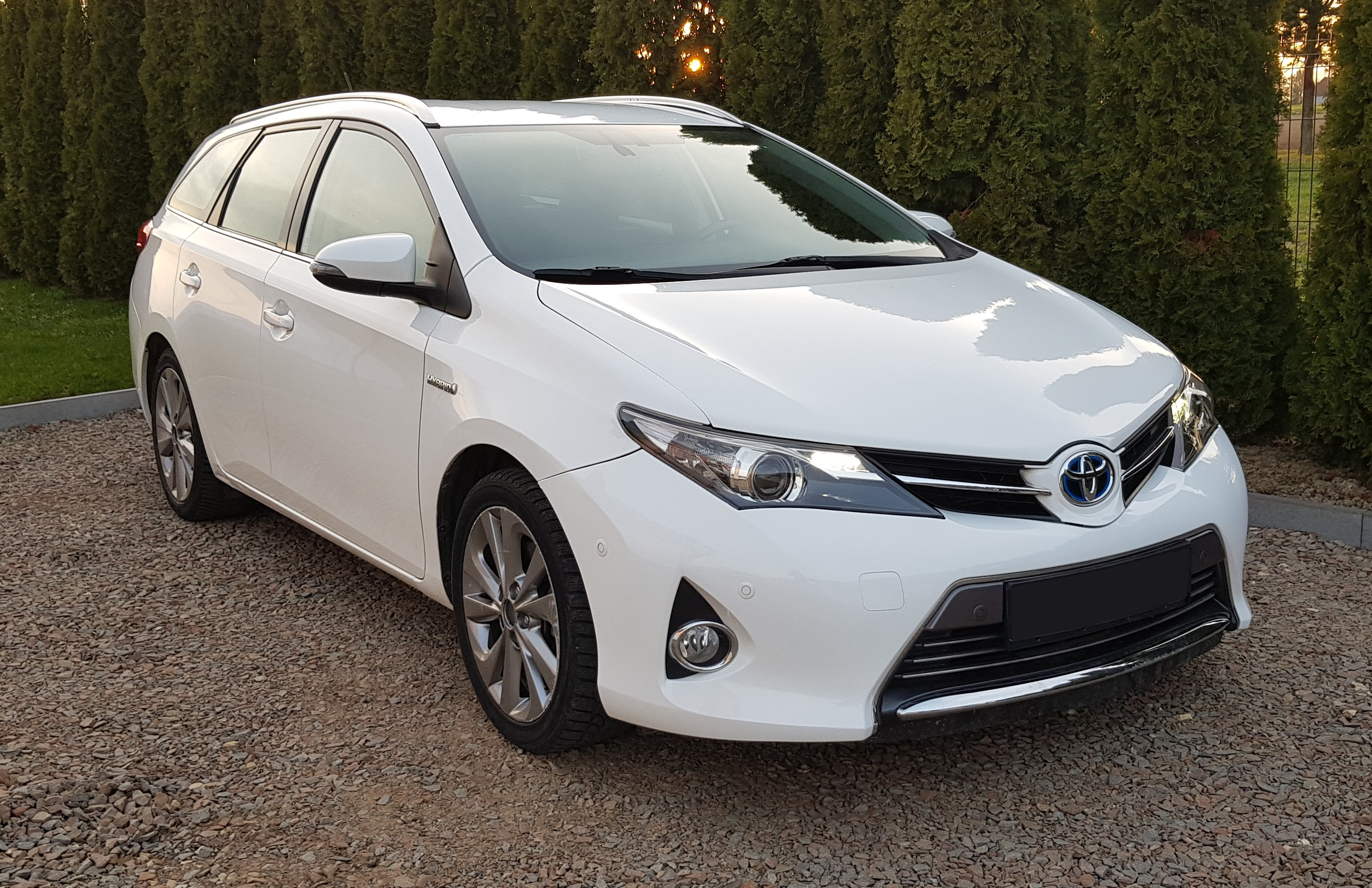 TOYOTA AURIS